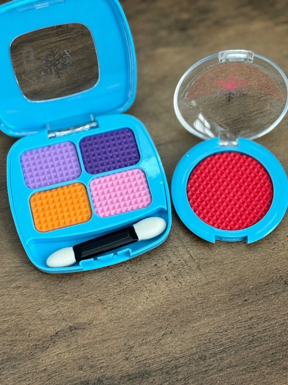 Girls Pretend Play Set Frozen Light Up Wands 2 Snowflake Purse Dress Up Makeup